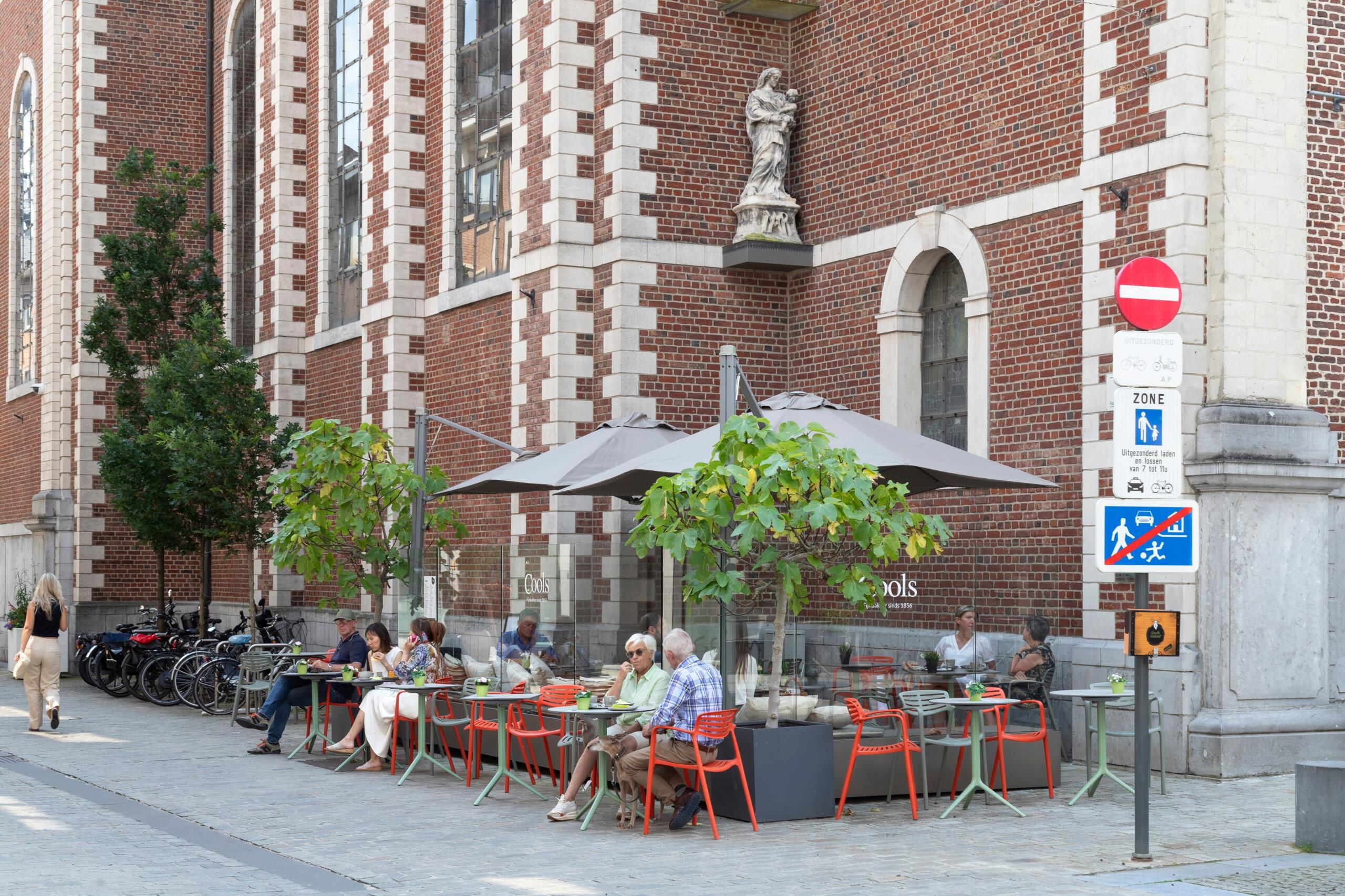 Photo of a terrace of a bar