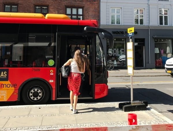 Public transport in Barcelona generates 2.4 bn per year, study shows