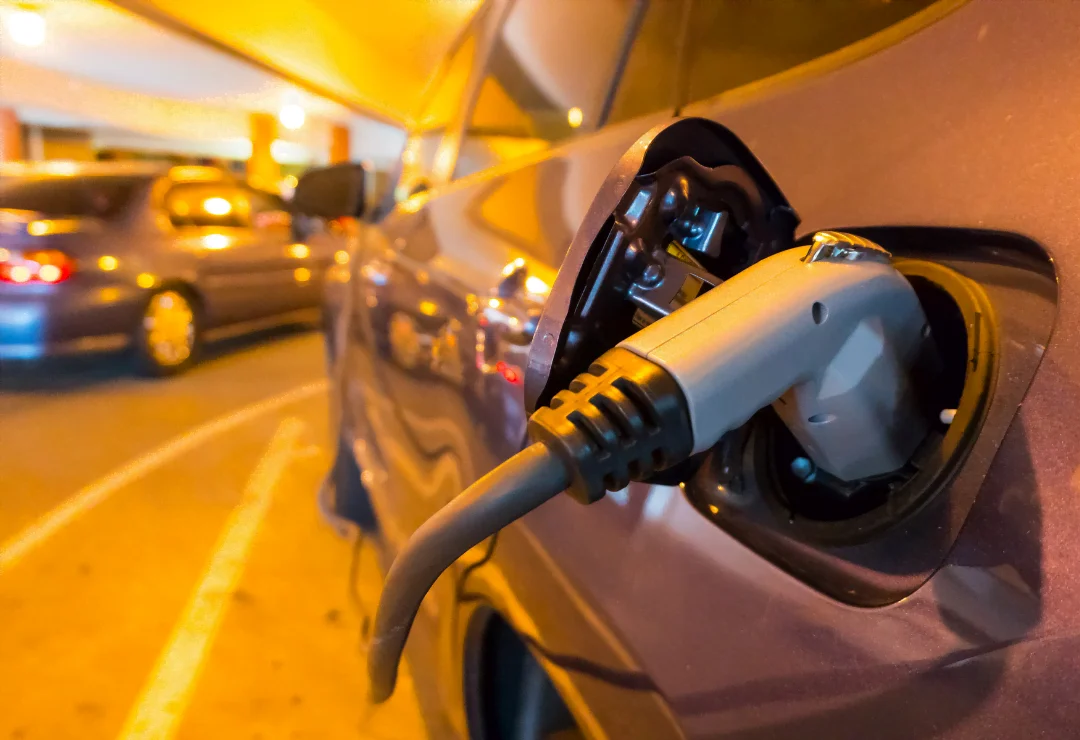 Brussels mandates all car parks to install charging stations in 2025