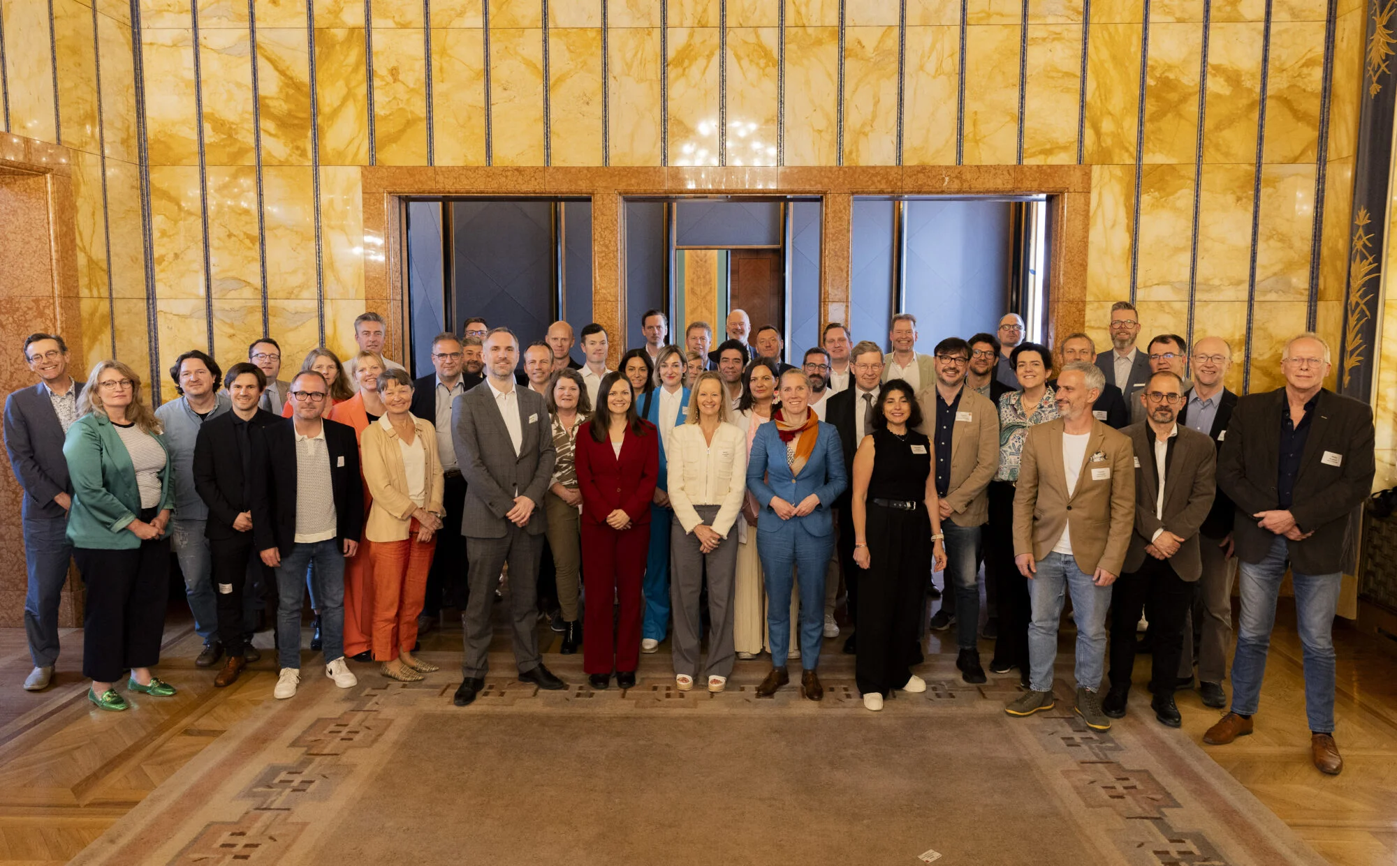 Political Leaders chart the future of mobility at POLIS Political Group meeting in Prague